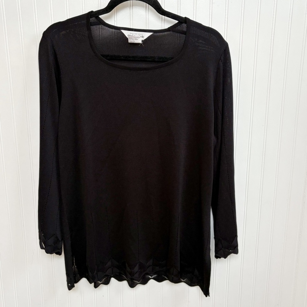 Exclusively Misook Solid Black Lightweight Scallo… - image 1